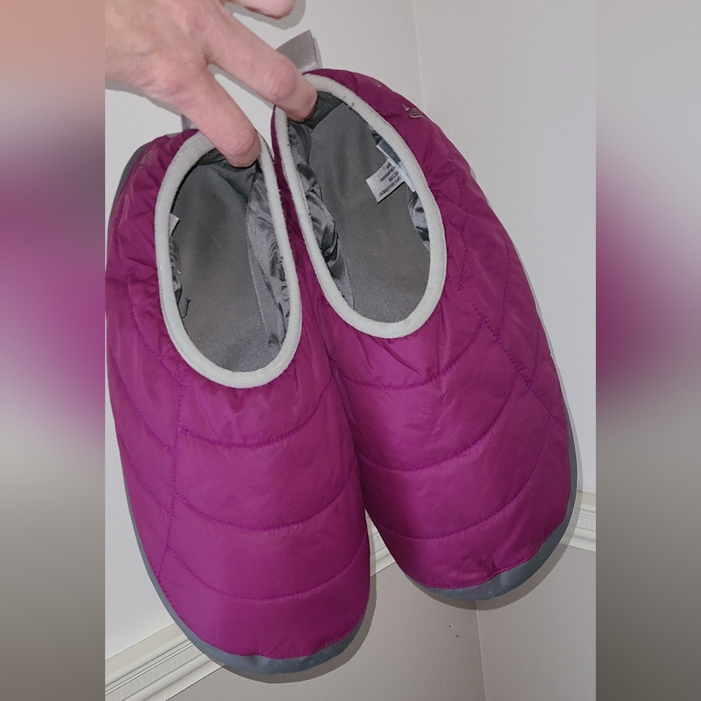 MEC Hut Slippers Size Large - Picture 8 of 8